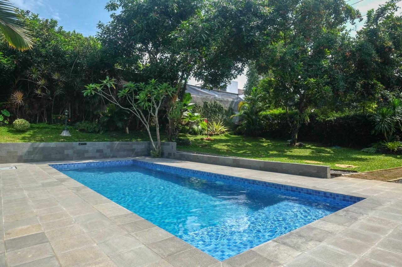 Sareh Villa By The Lavana Semarang Exterior photo